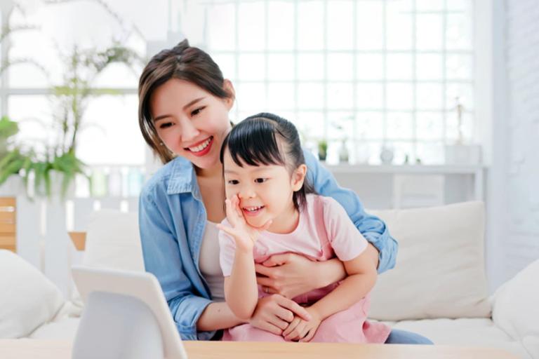 Bí quyết giúp con xây dựng sự tự tin trong giao tiếp